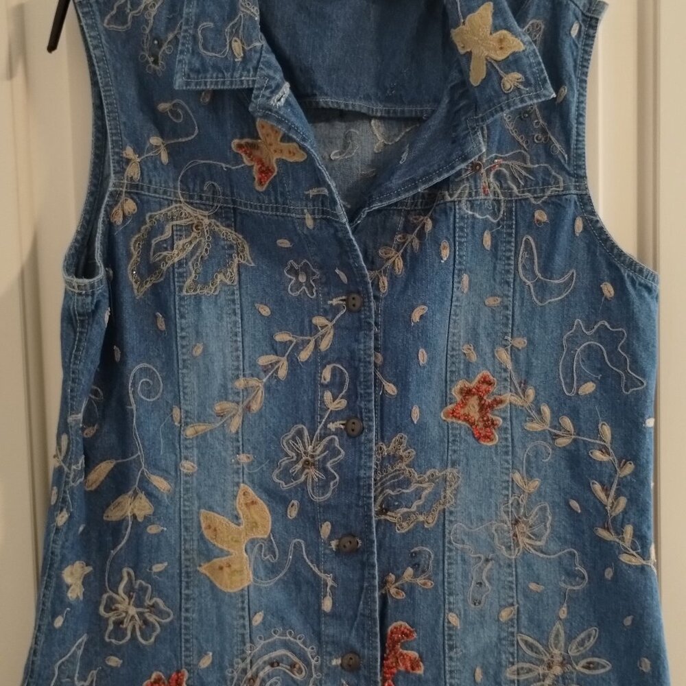 Denim Vest w/ Applique Chico's Size 2 (Med)